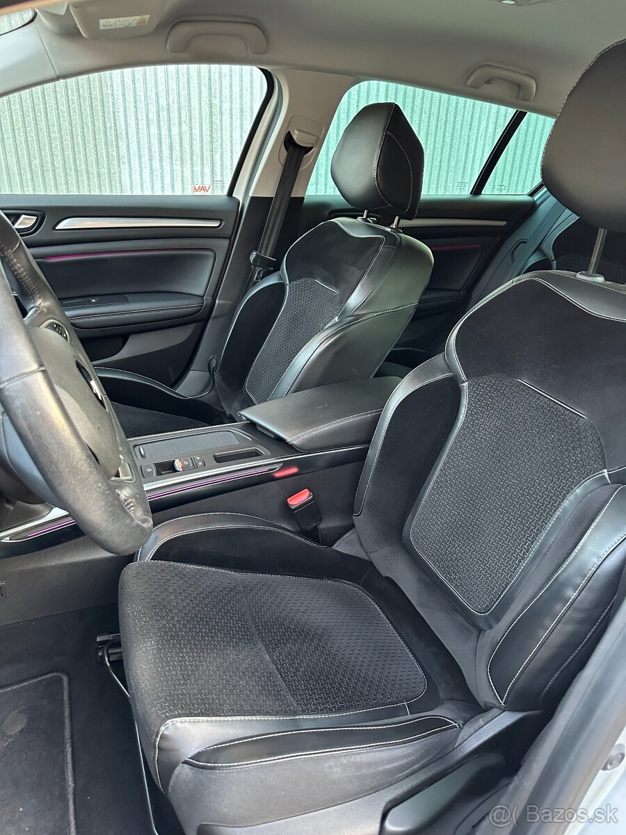 Renautl Megane Grandtour 1.5 dCi - 10
