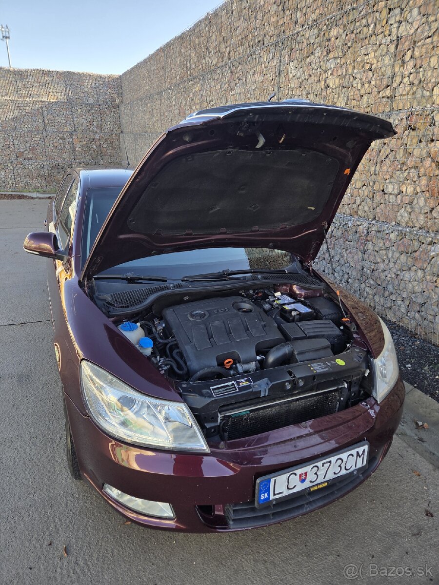 Škoda Octavia facelift 1.6 TDI (77kw) r.v 2010 - 10