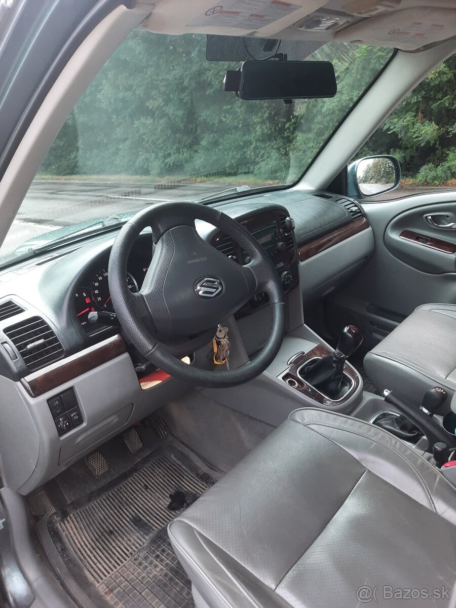 Suzuki Grand Vitara XL7, 2.0 HDI - 10