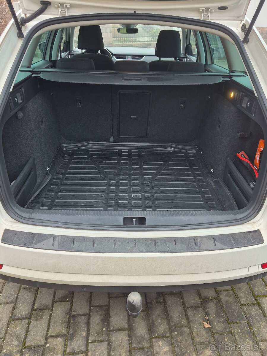 Octavia 3 2.0 TDi combi - 10