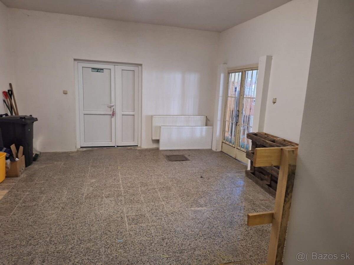 Predaj budovy vhodnej na sklad, obchod, výrobu-Znížená cena - 10