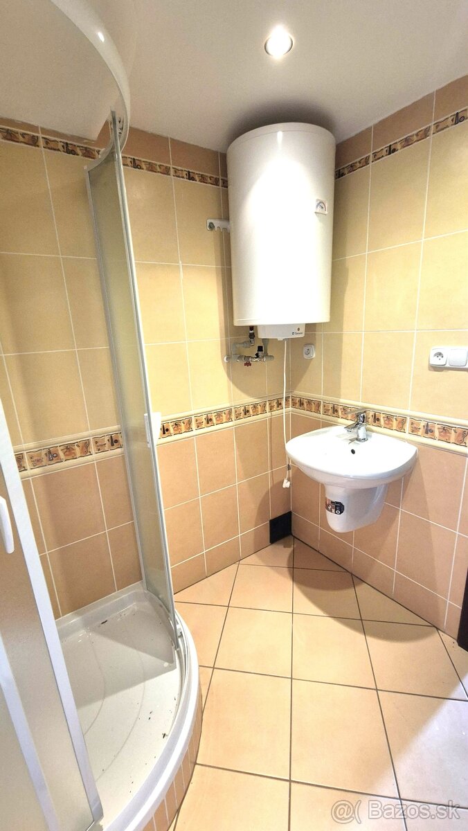 Rekreačný dom v obci Nižná Polianka - 10