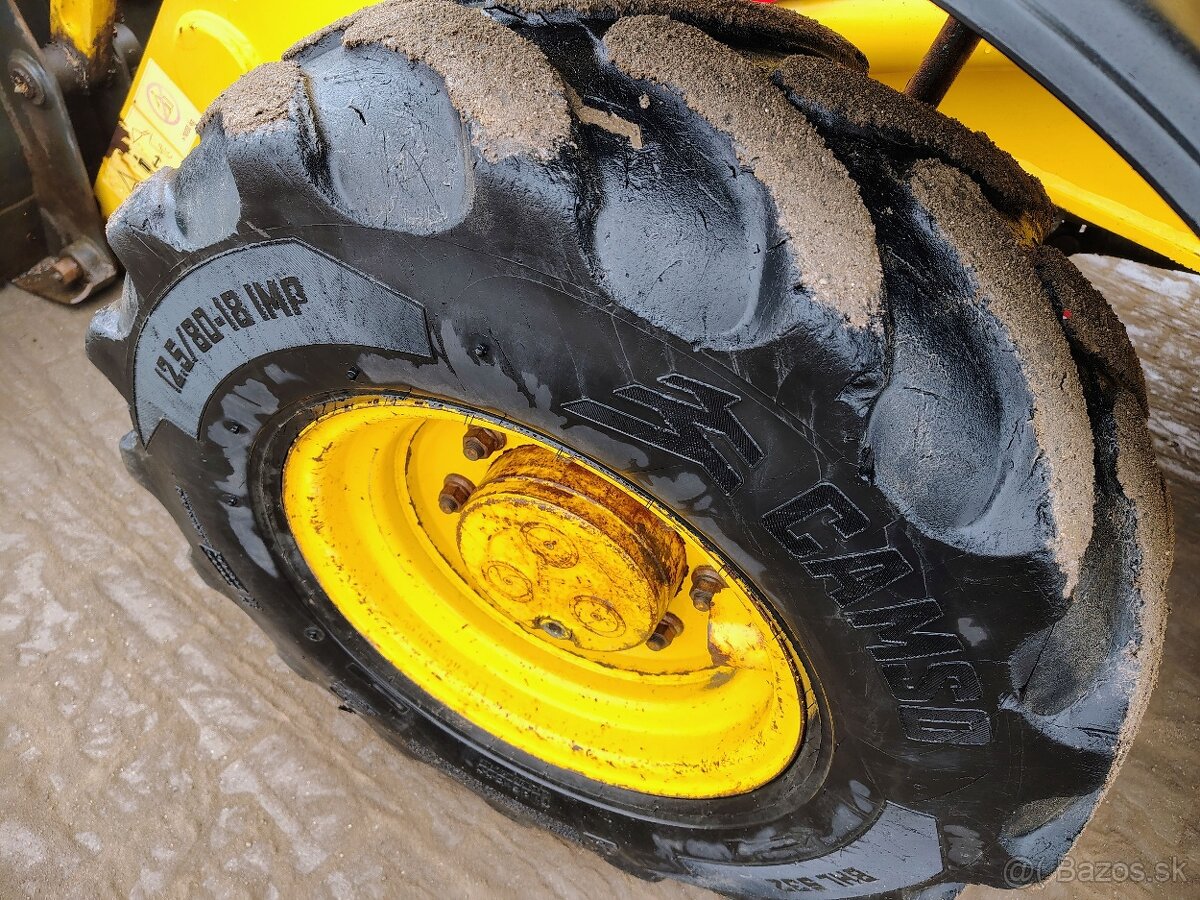 Rýpadlonakladač Komatsu WB93R - 10