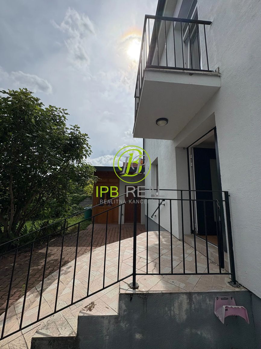 Priestranný rodinný dom na Zdravotníckej ul. v Rusovciach - 10