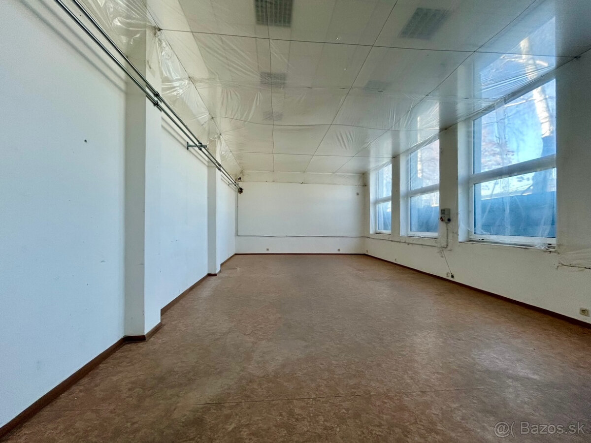 Na prenájom MODERNÁ prevádzková budova 1300m2 15min.od NZ - 10