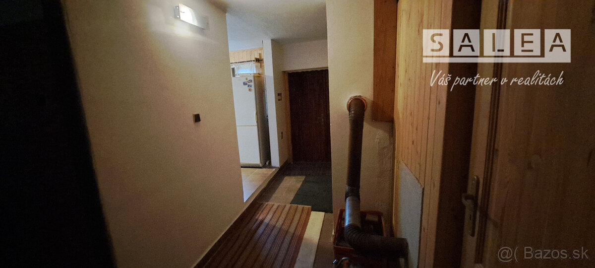 Chata v hornej časti Hronskej Dúbravy na predaj - 10