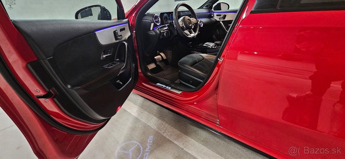 Mercedes-Benz A35 AMG - 10