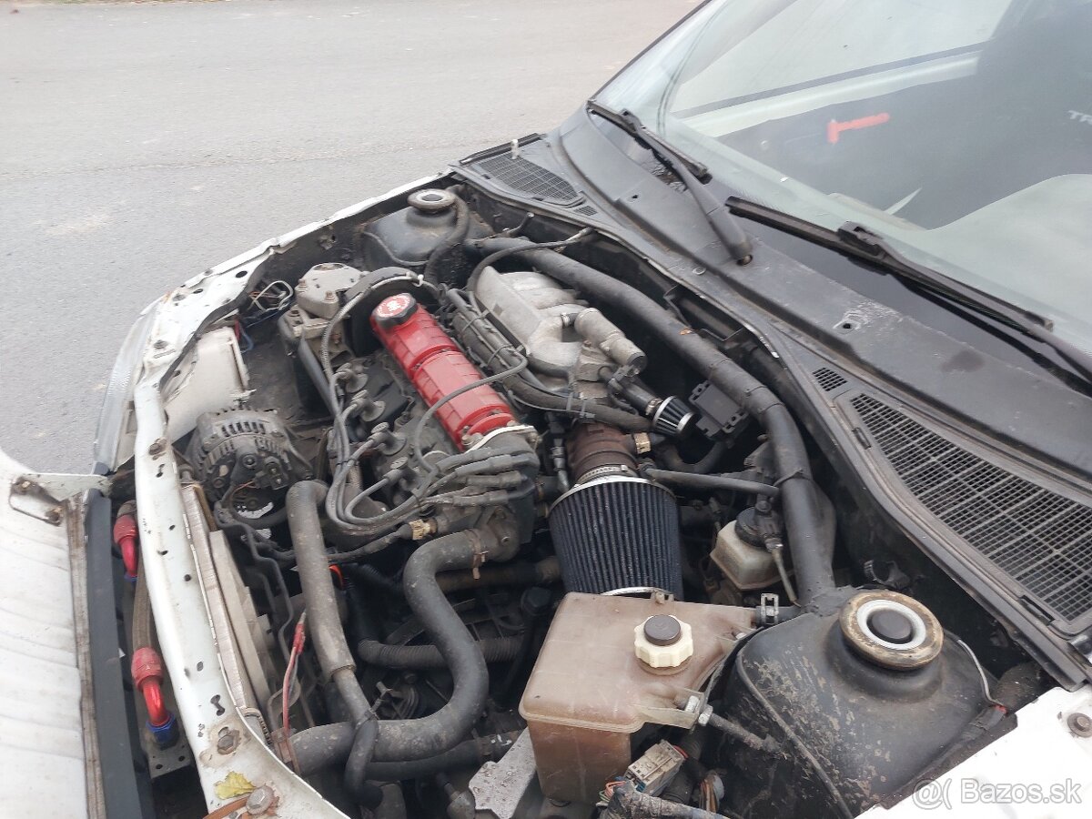 Pretekárske auto Renault Clio 1 - 10