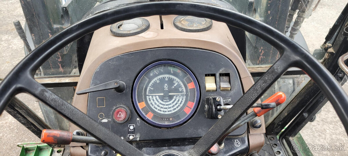 Predám traktor John Deere 1950 s celným nakladacom - 10