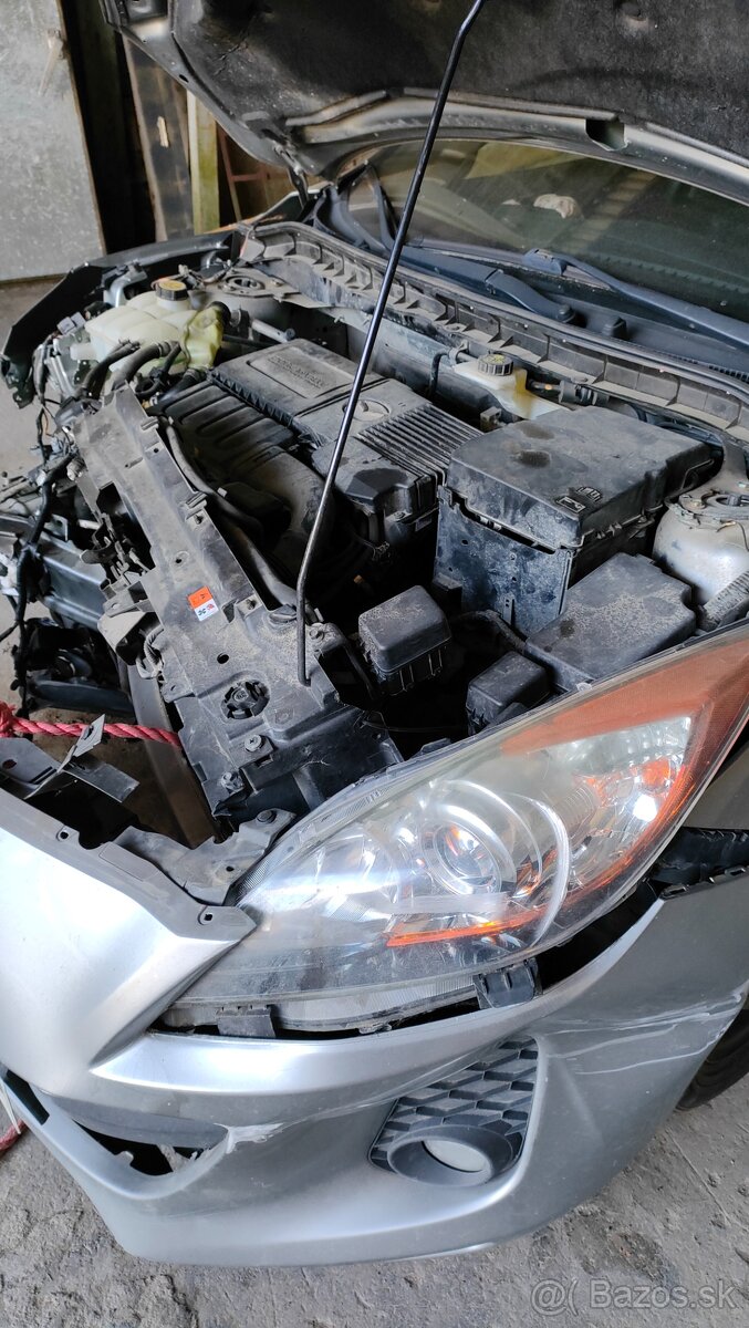 MAZDA 3 1,6 MZR Havarovaná - 10