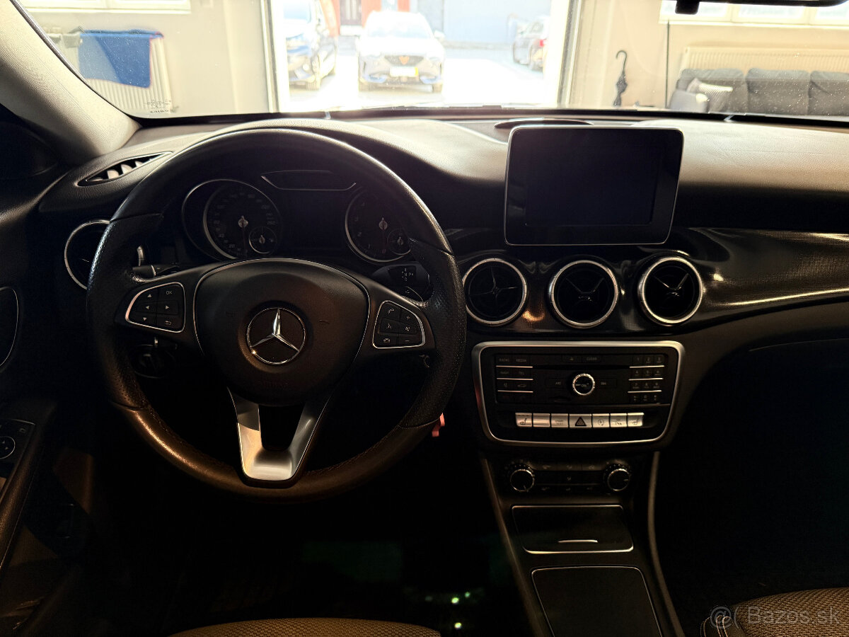 Mercedes-Benz CLA Kupé 180 - 10