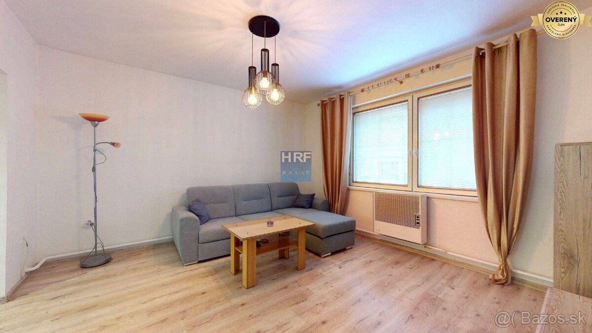 3izbový rodinný dom v obci Dubovce - 10