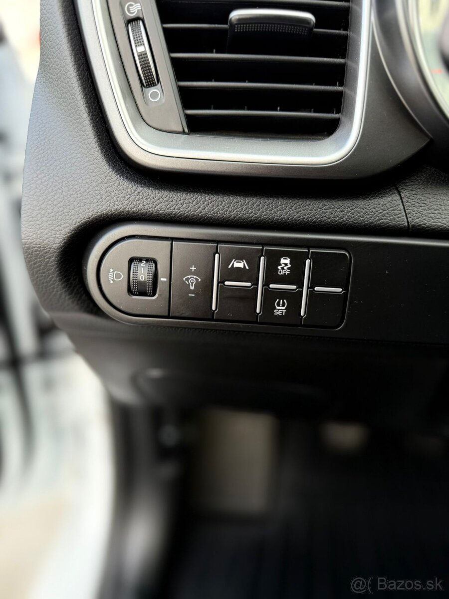 🚗 KIA Ceed 1.5 T-GDi GT-Line, 2022, 38 000 km, - 10