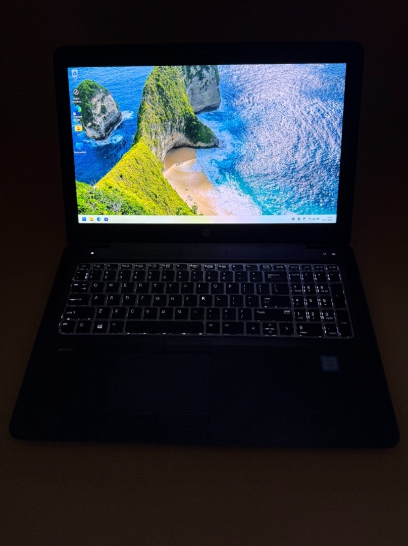 Notebook HP ZBook i5-6200U / 8GB RAM / SSD + HDD - 10