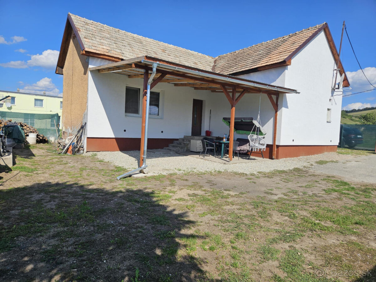 Ponúkame rodinný dom v obci Kesovce. - 10