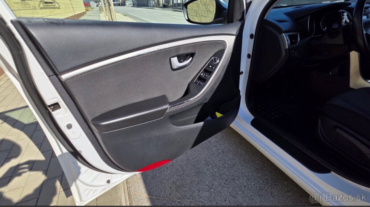 Hyundai i30 combi - 10