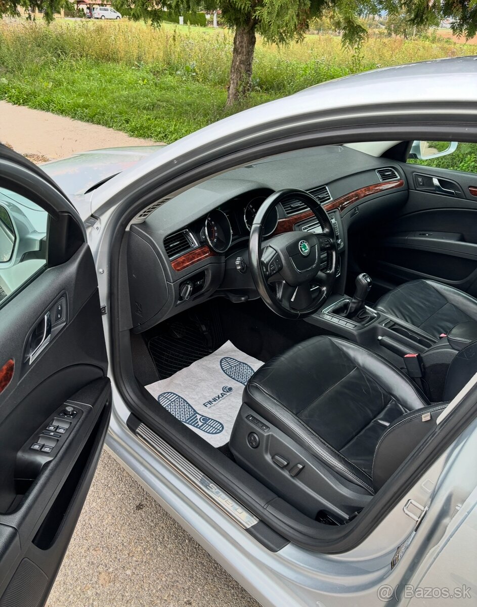 ŠKODA SUPERB 1.9 TDI BEZ DPF ELEGANCE - 10