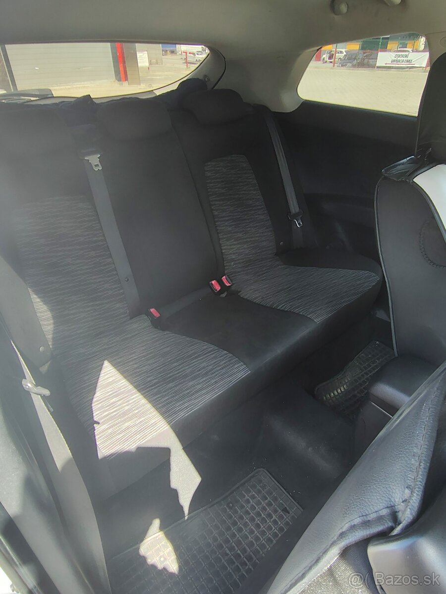 Kia ceed proceed 1,4 benzín - 10