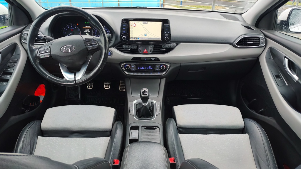 Hyundai i30 Fastback, Style, 103kw Manuál - 10