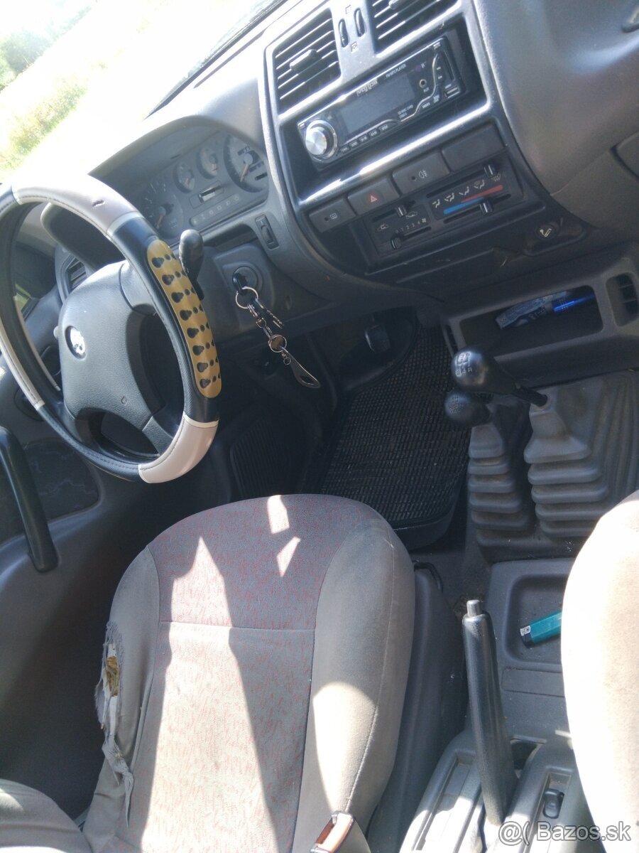 NISSAN TERRANO 2.7 TDI 74kw - STK a EK do 5/2027 - 10