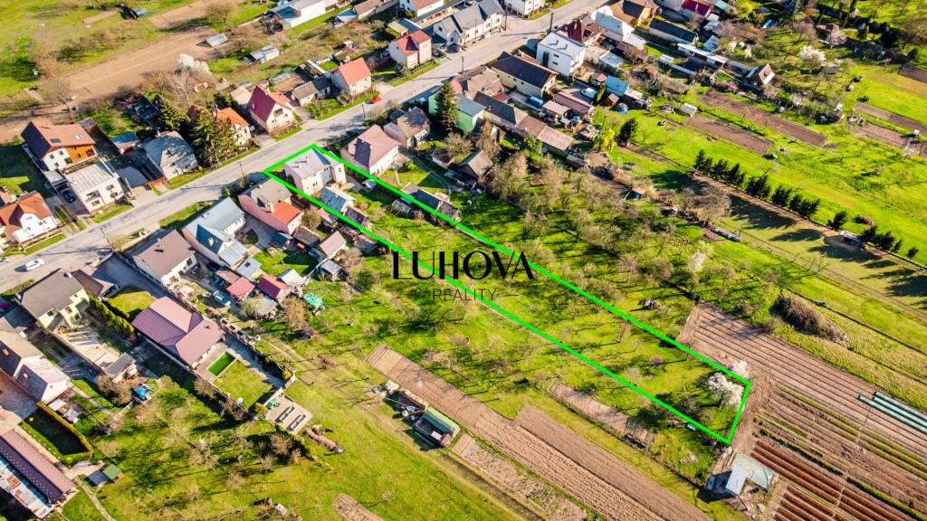 Rodinný dom s krásnou záhradou - 10