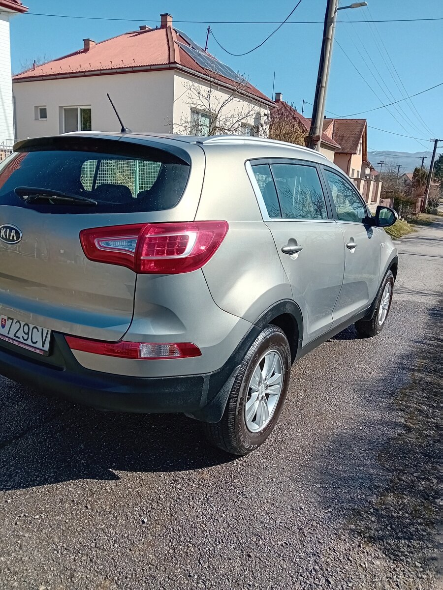 Kia Sportage 1,6 GRDI - 10