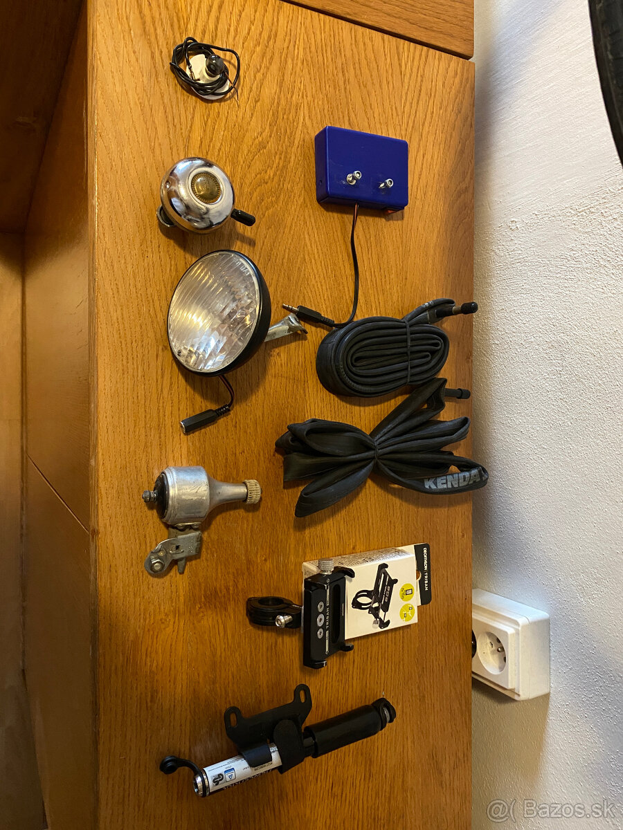 Predám udržiadvaný Favorit + príslušenstvo - 10