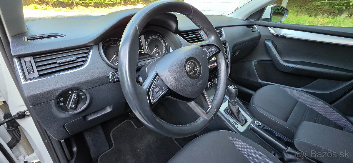 Škoda Octavia 2.0 140kW automat - 10