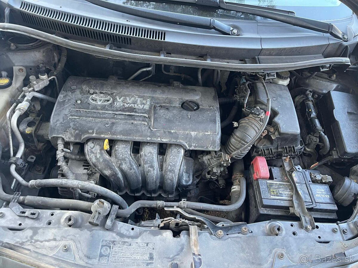 Predám Toyota Auris 1.6 Benzín - 10