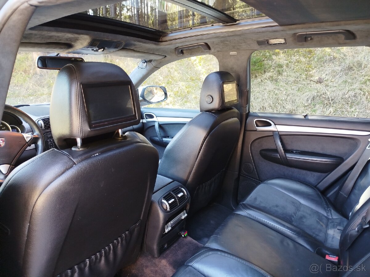 PORSCHE CAYENNE 957. 4,8. V8 4X4 - 10