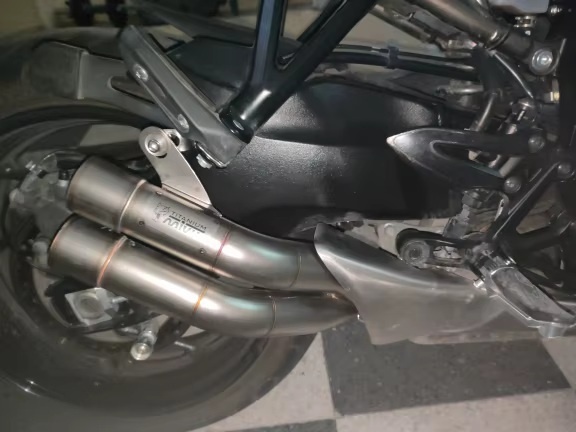 Športový Nový univerzálny moto výfuk nerezový Logo: Mivv - 10