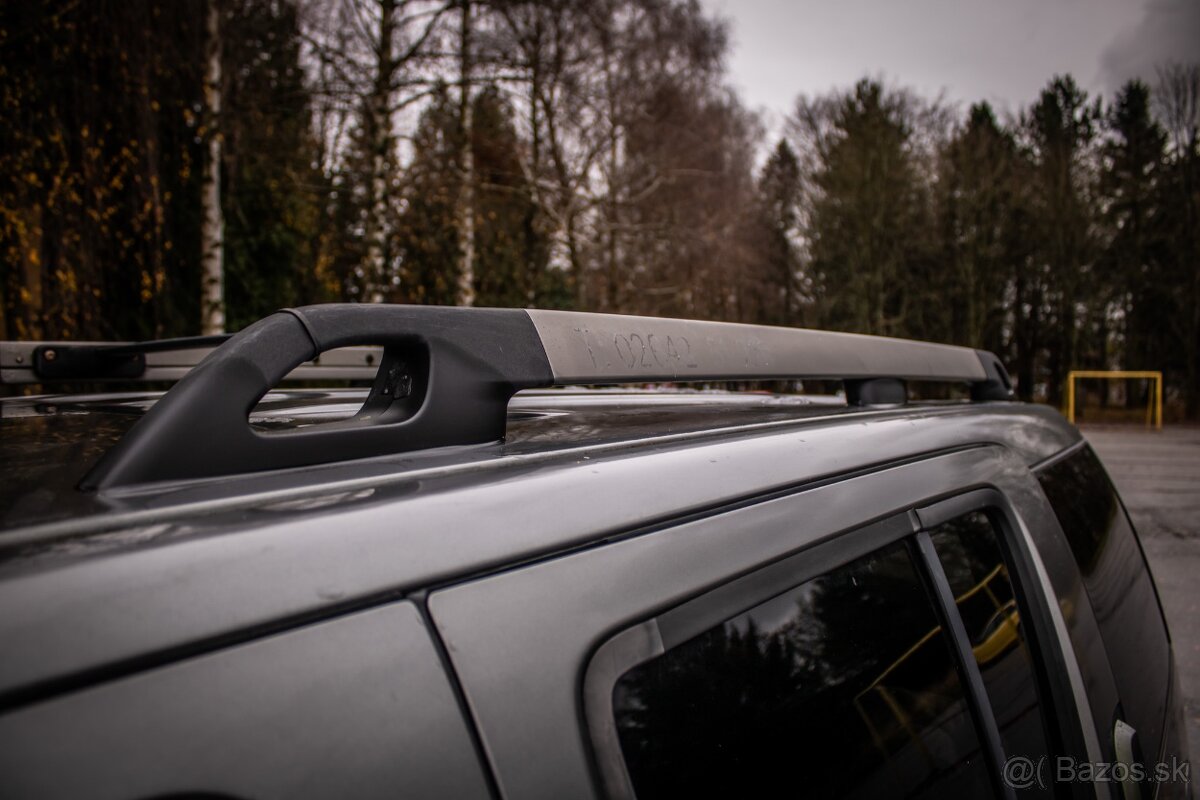 Nissan Pathfinder 2.5 dCi – 128 kW - 10