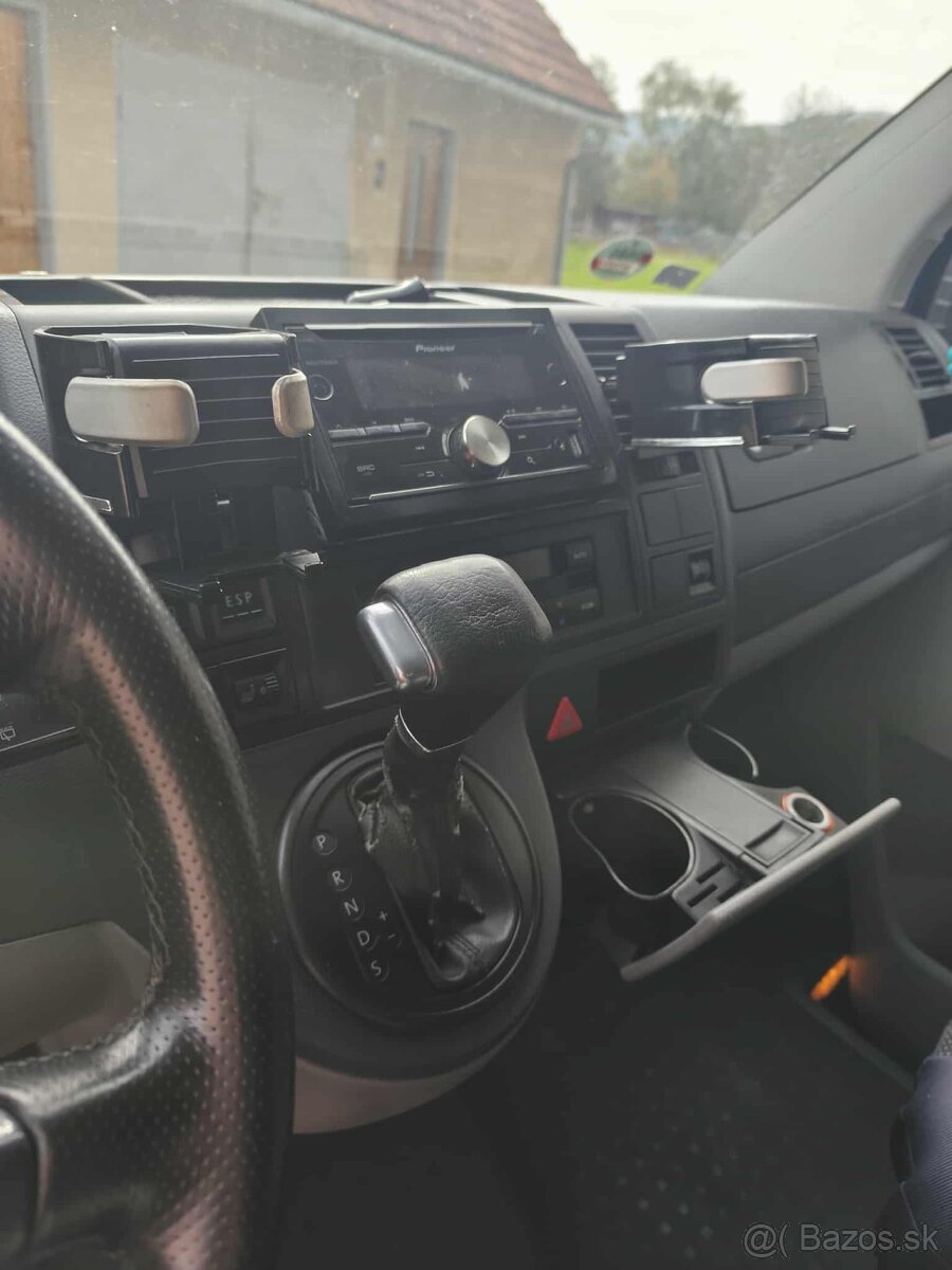 Transporter T5 2.5tdi 96kw 9 miestny - 10