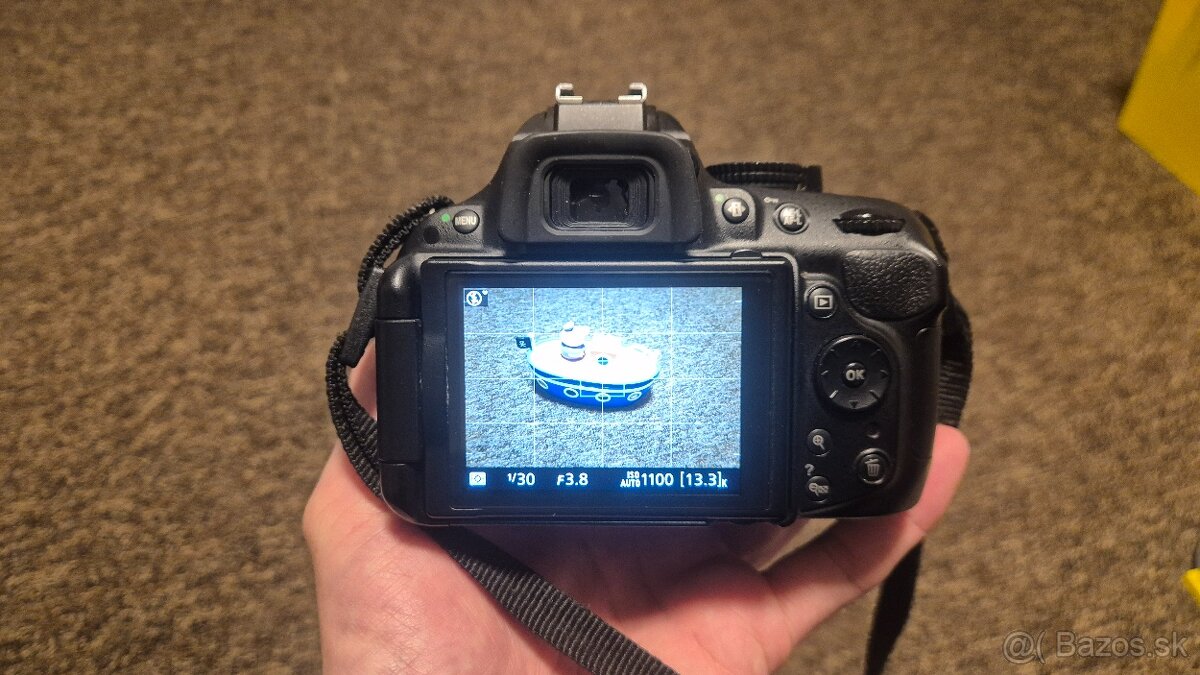 Predám NIKON D5200 + objektív NIKON 18-105 - 10