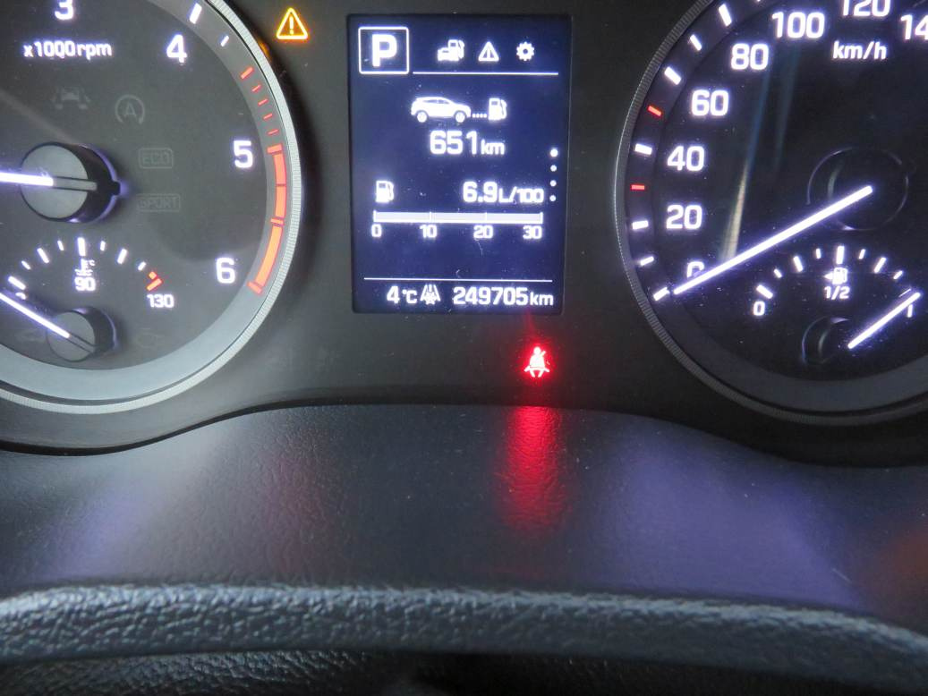 HYUNDAI TUCSON 2.0 CRDI 4WD AUTOMAT DIESEL - 10