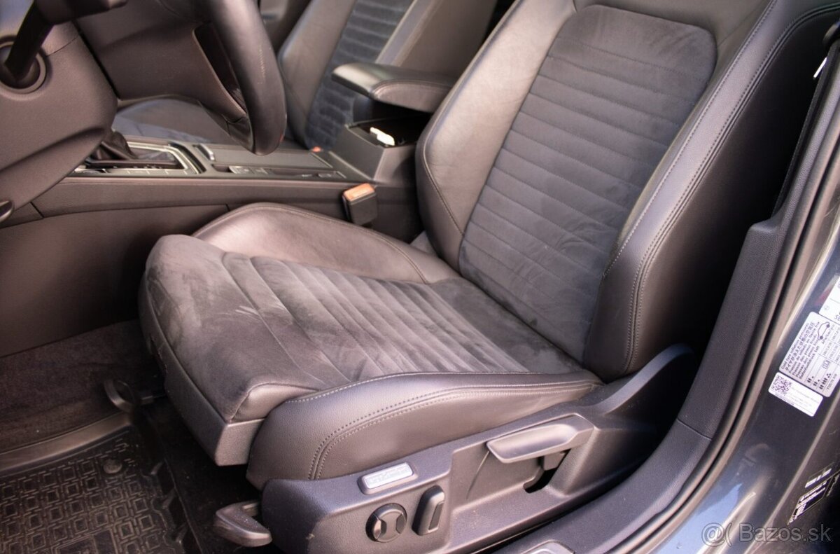 Volkswagen Passat Variant R-Line - 10