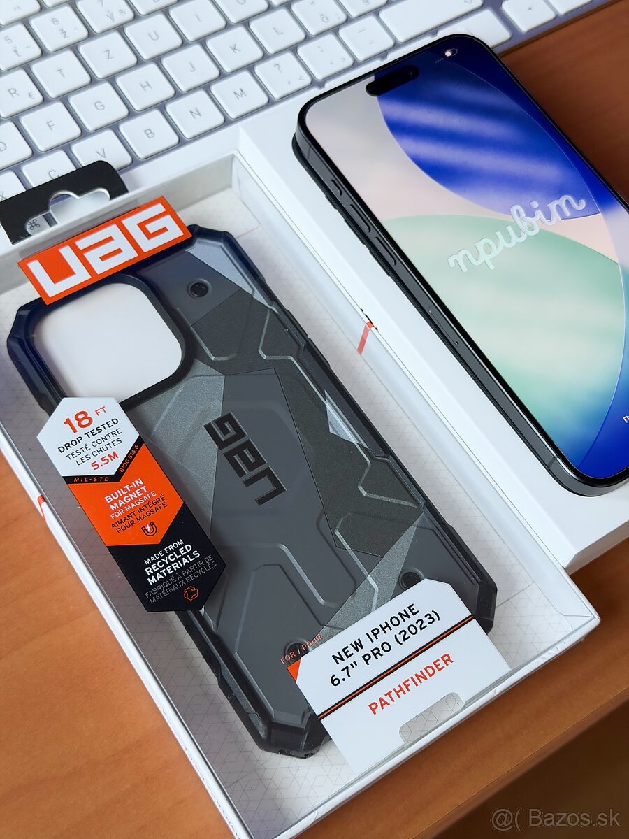 Apple iPhone 15 Pro Max 256GB Black Titanium - 10