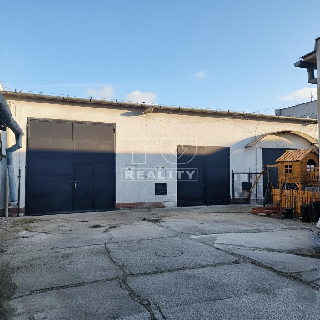 Polyfunkčná budova – Trenčín, Zlatovce - Bratislavská ul. - 10