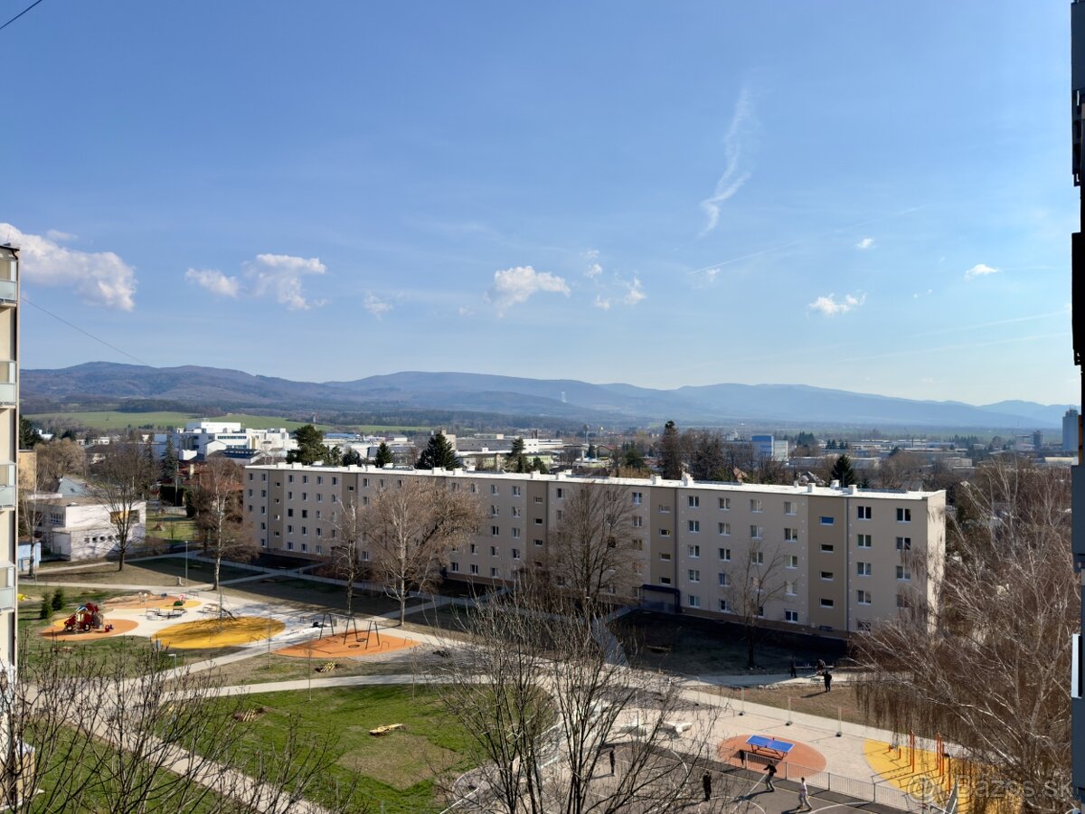 3-izbový byt, 65 m² – centrum Prievidza, Ul. M. Mišíka - 10