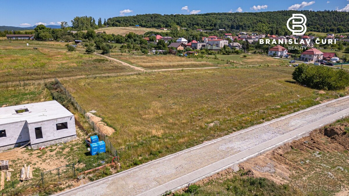 Nová cena. Predaj, stavebný pozemok, rozloha 1032 m2, obec P - 10