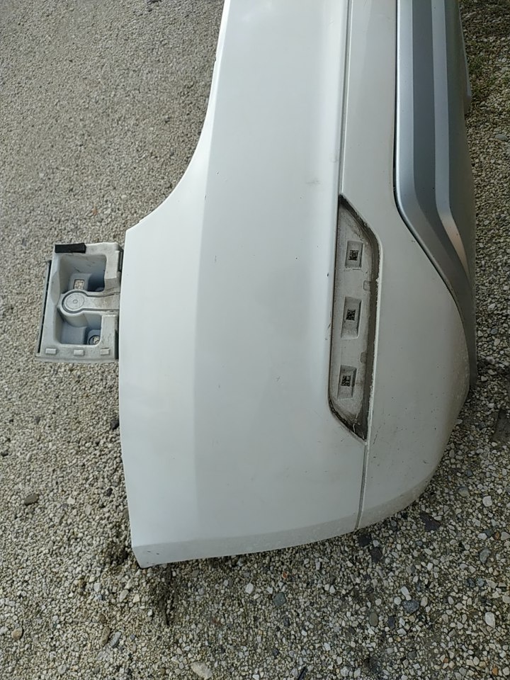 Škoda yeti facelift zadny naraznik 5L6 - 10