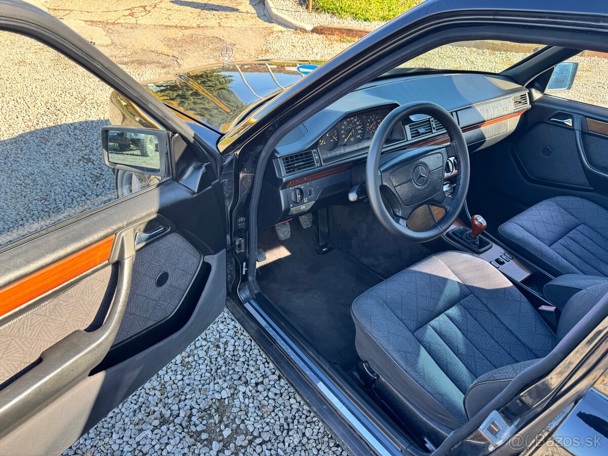 Mercedes w124 E trieda - 10