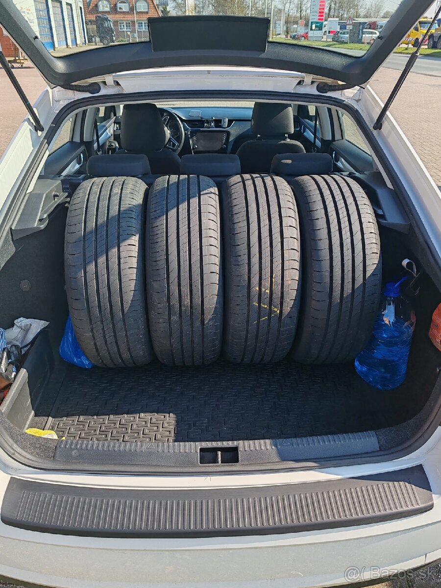 205/50 r17 goodyear . - 10