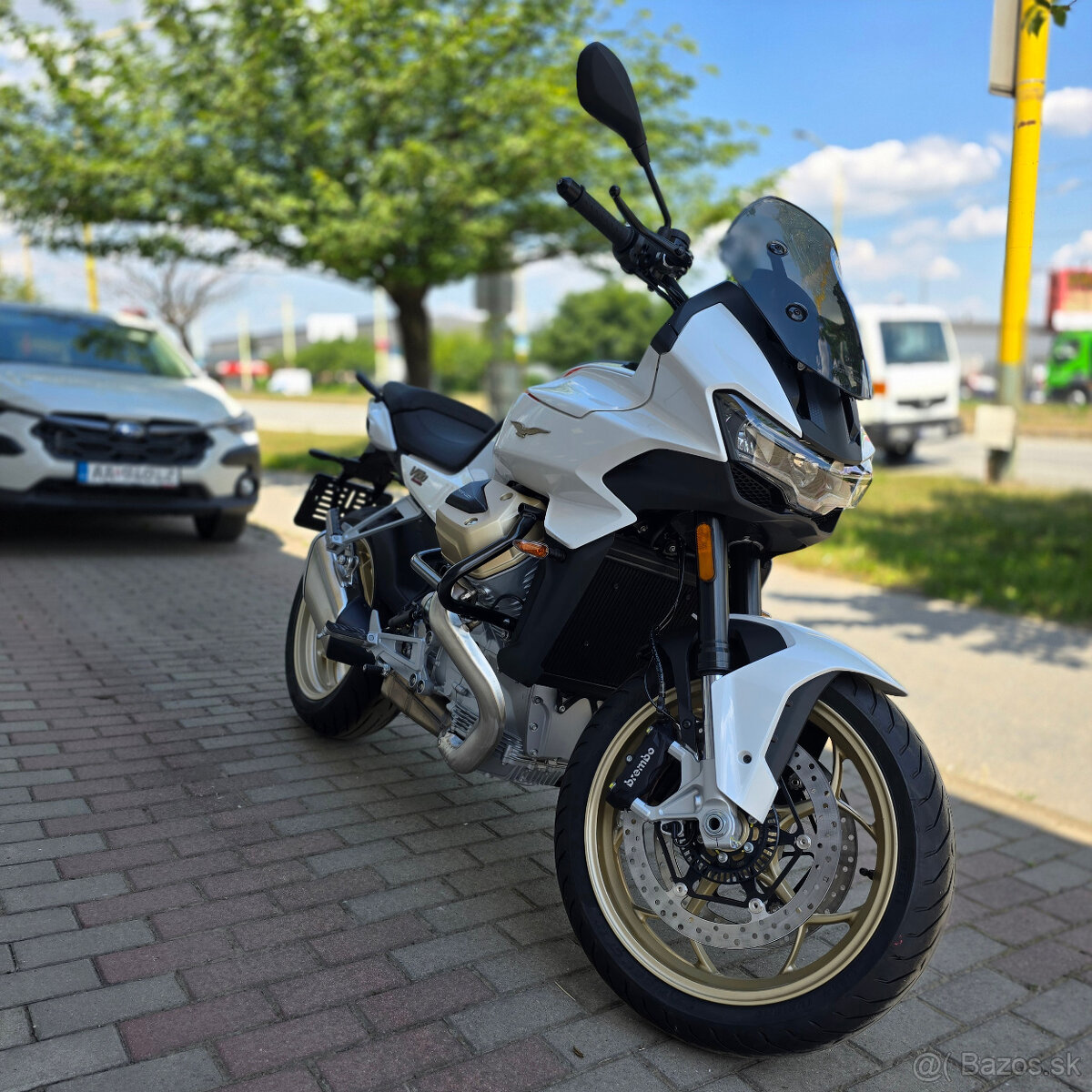 Moto Guzzi V100 Mandello - 10
