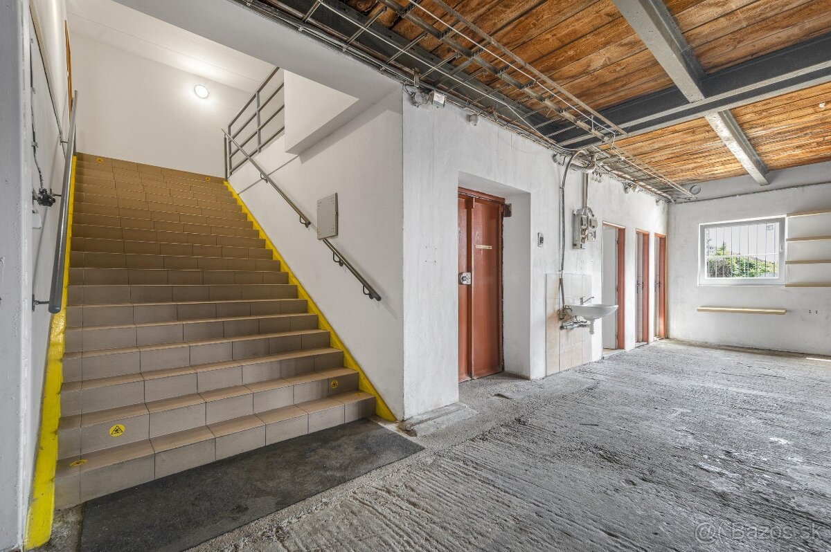 Skladové priestory, kancelárie na predaj - 10