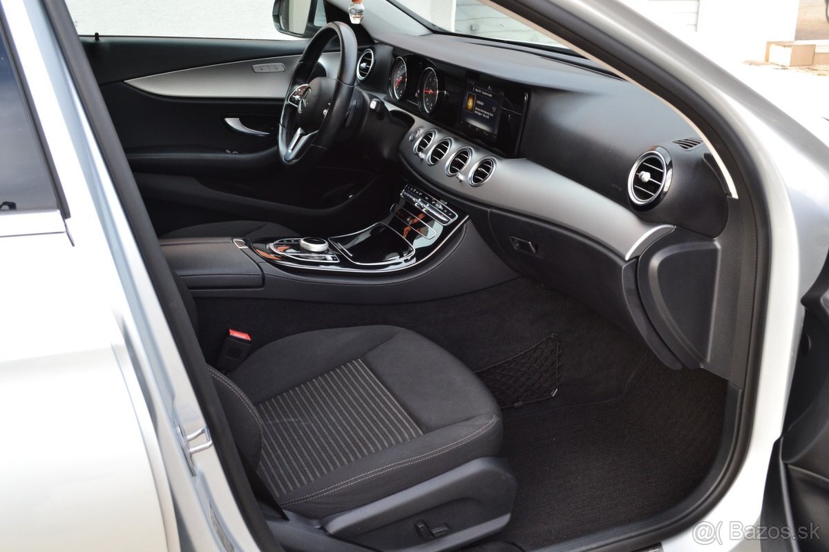 Mercedes-Benz E trieda Sedan 220d 4 MATIC - 10