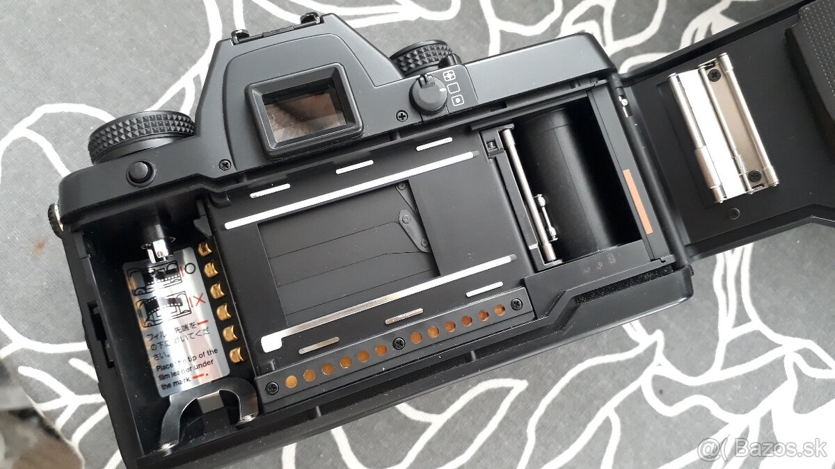 CONTAX Aria - telo (na opravu,diely) - 10