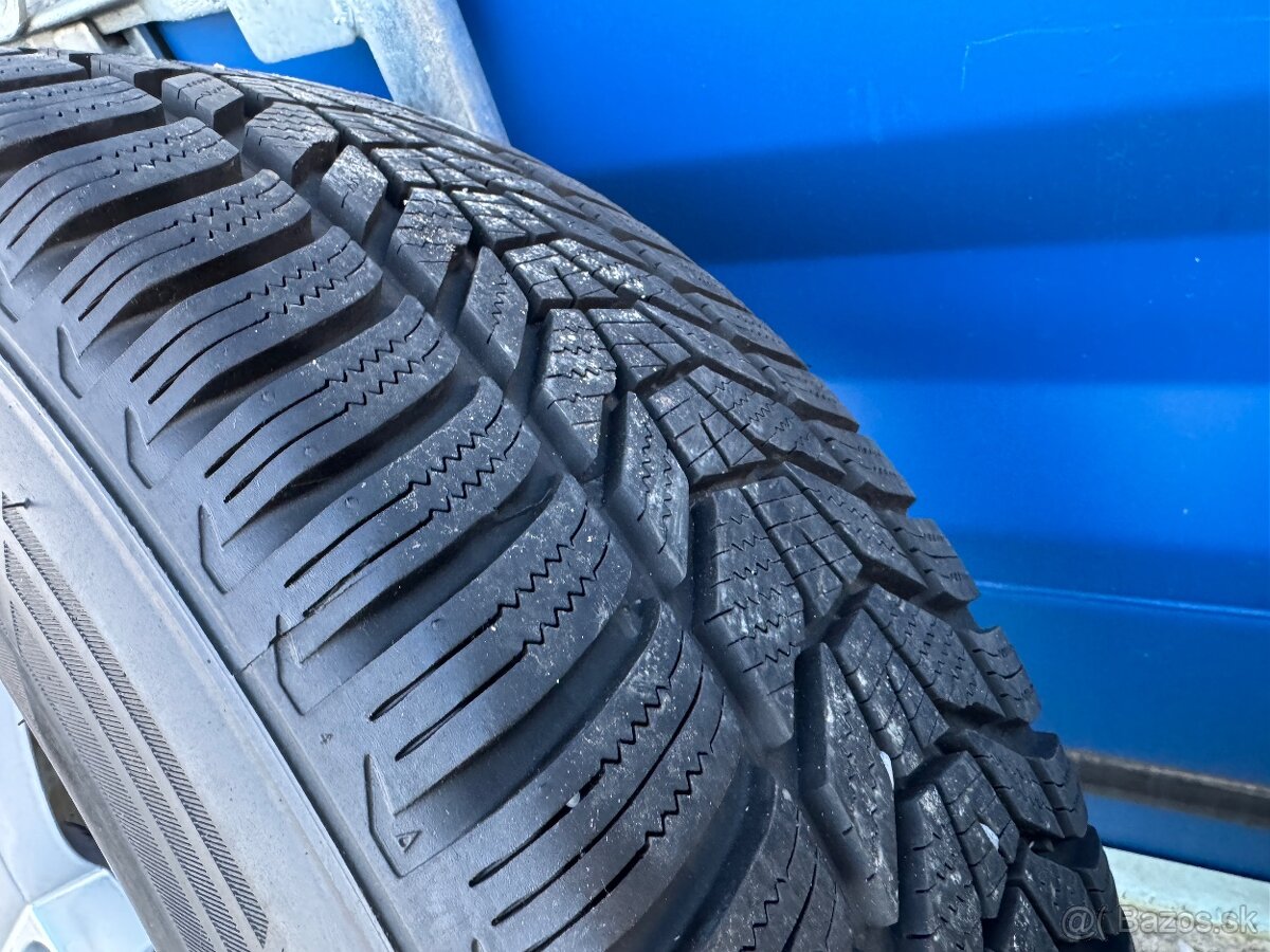 Zimna sada Kodiaq 215/65 R17 - Hankook - 10