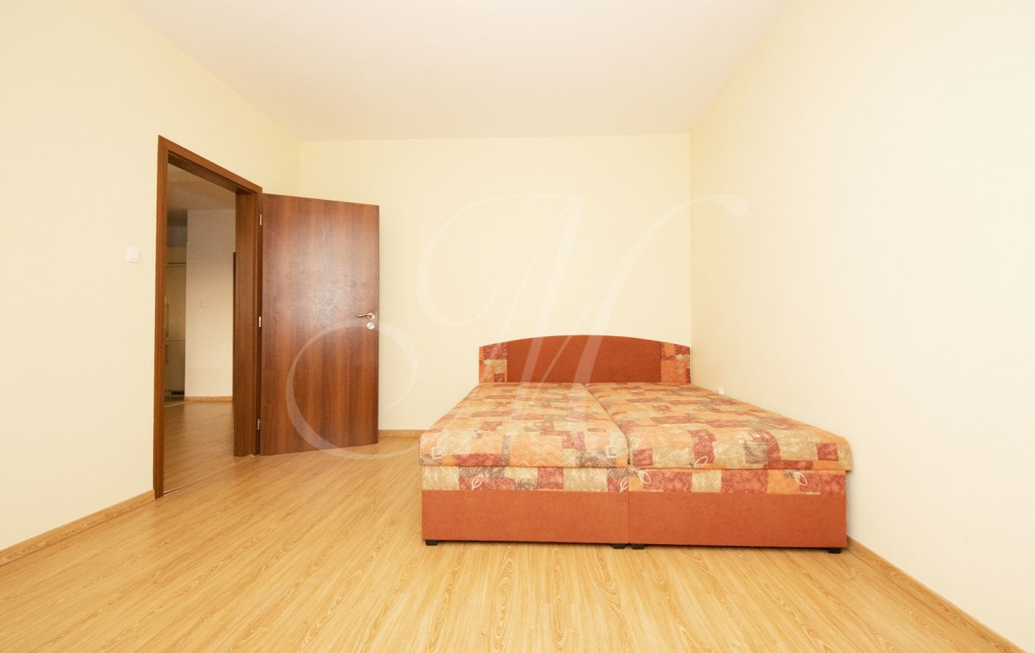 Prenájom 4 izbového bytu - 10