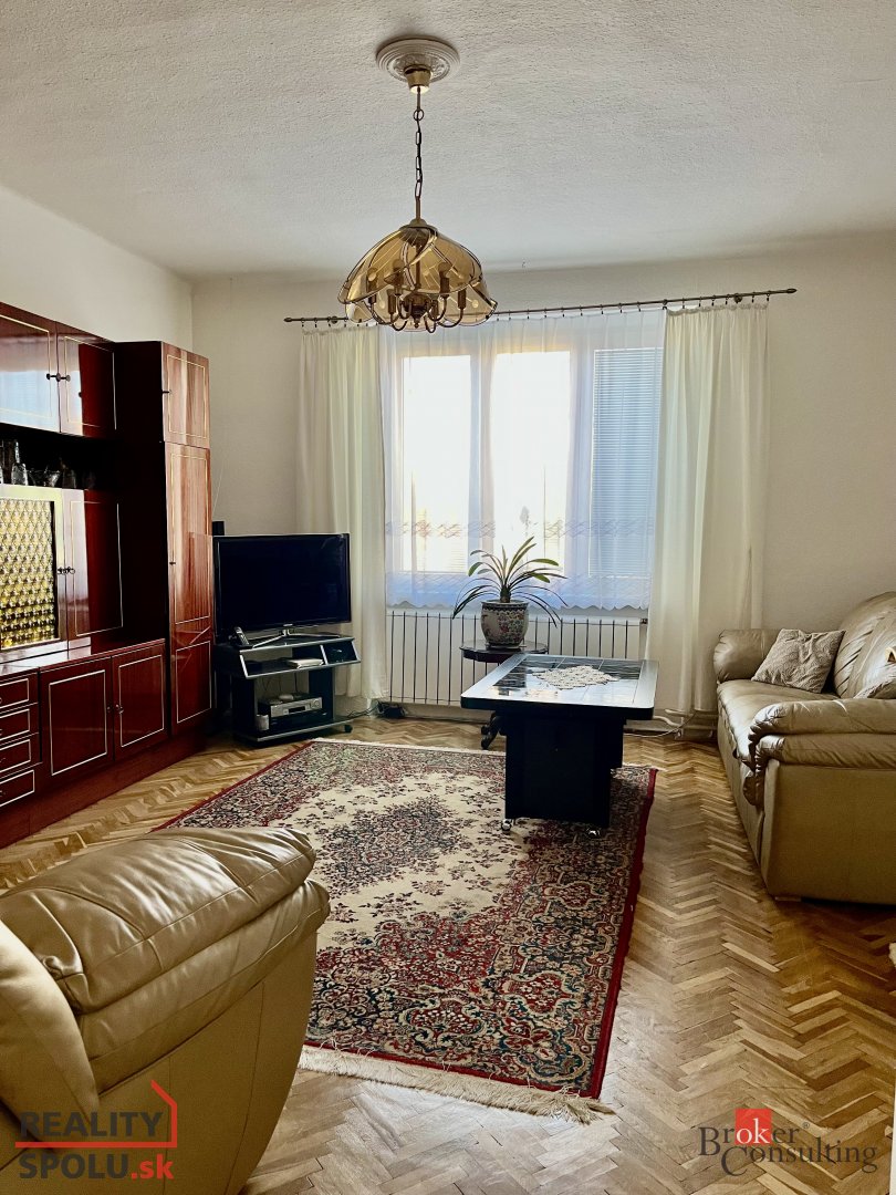 Predaj 4. izb. RD - 10